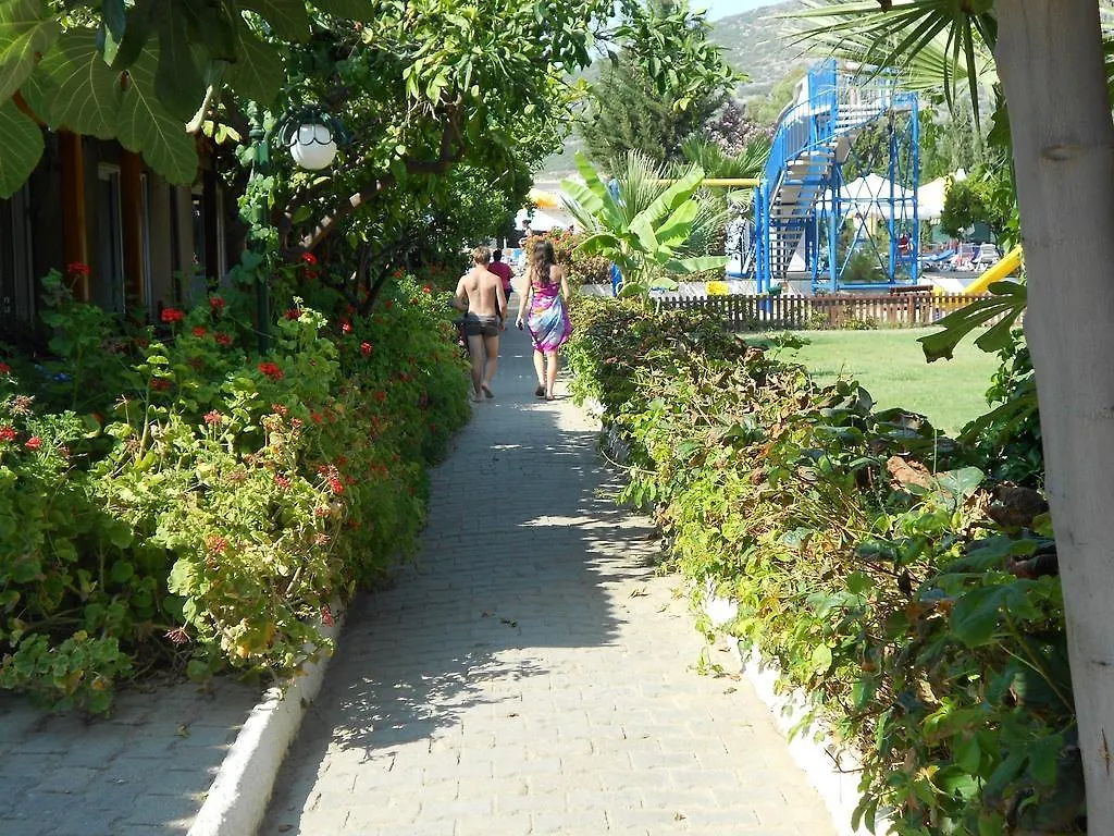 מלון קוסדסי Pigale Family Club