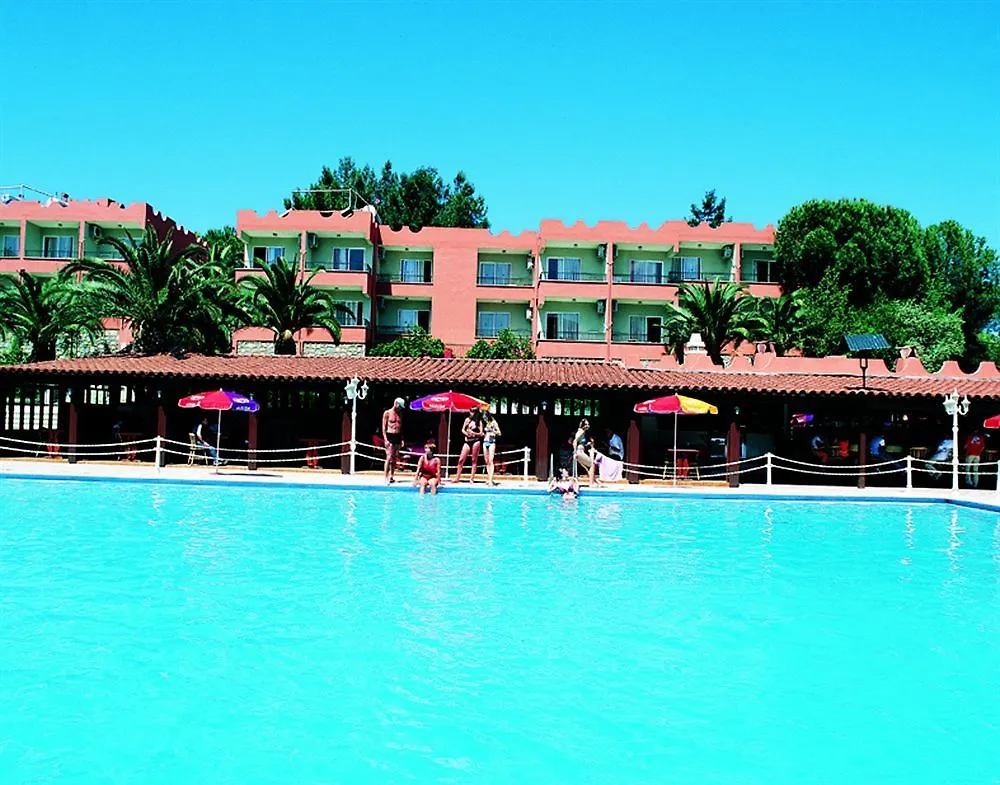 מלון קוסדסי Pigale Family Club 3*,  טורקיה