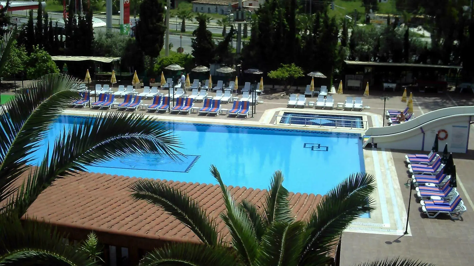מלון קוסדסי Pigale Family Club 3*,